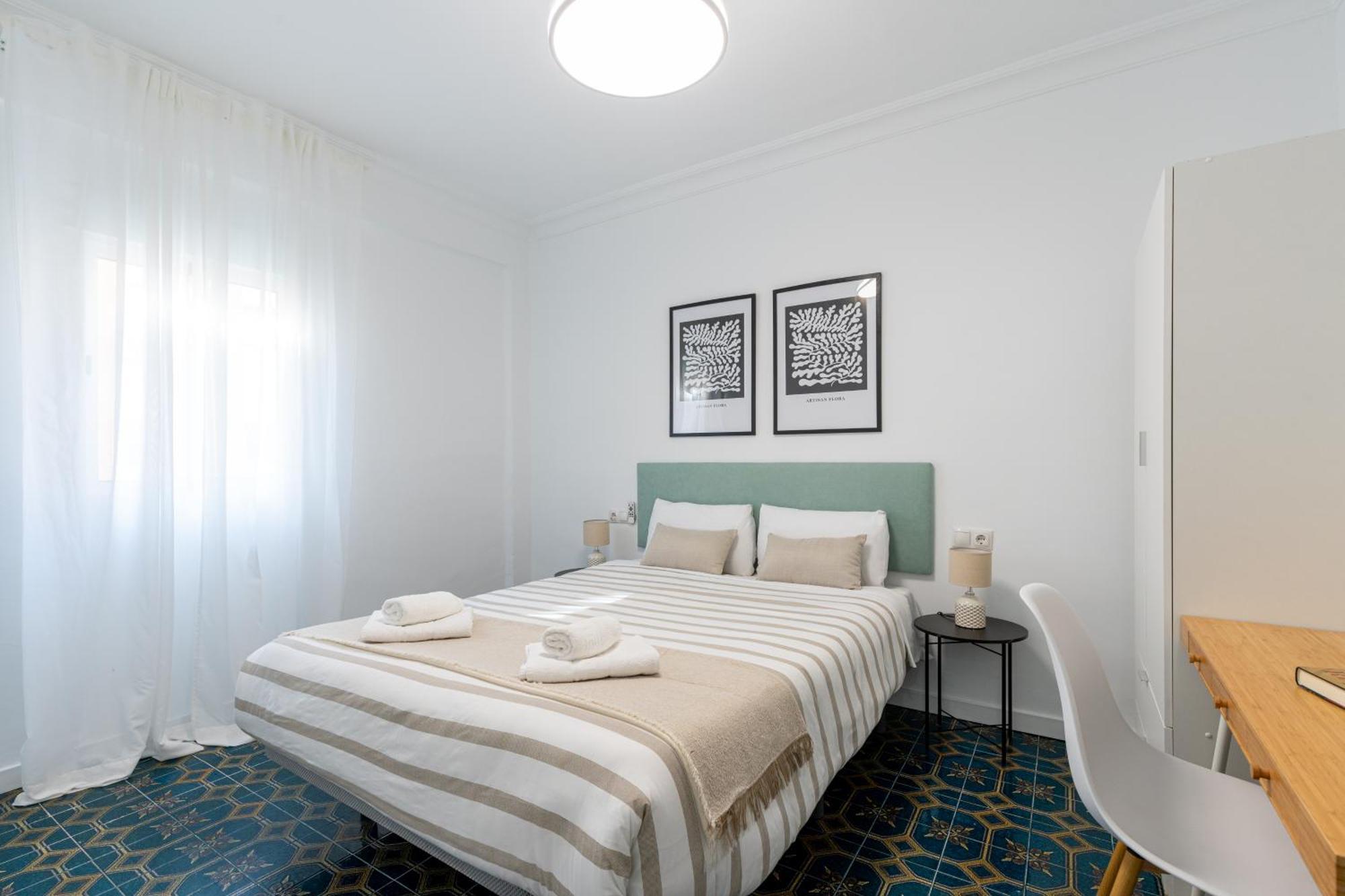 Piso Elegante Y Nuevo De 3 Habitaciones Y 2 Banos Sevilha Exterior foto